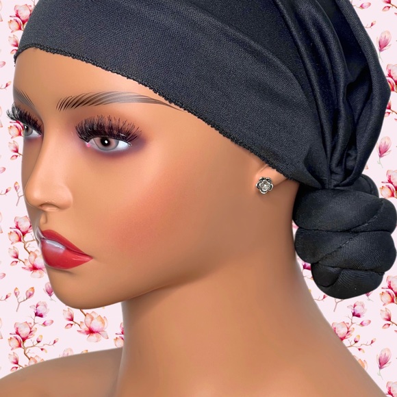 ❀ Silver Minimalist Floral Pierced Flower Earrings - Picture 4 of 4